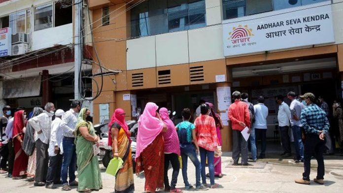 அறிமுகப்படுத்தப்பட்டதைத் தொடர்ந்து, புதிய பயனாளிகள் தங்கள் ஆதார் எண்களுடன் திட்டத்தில் பதிவு செய்ய முடியும். | பிரதிநிதித்துவ படம் | ஏஎன்ஐ