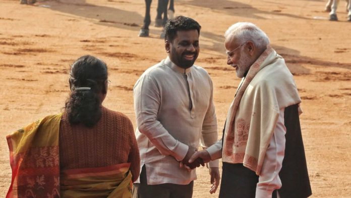 ராஷ்டிரபதி பவனில் இலங்கை ஜனாதிபதி அனுரகுமார திசாநாயக்கவை ஜனாதிபதி திரௌபதி முர்மு மற்றும் பிரதமர் நரேந்திர மோடி வரவேற்றனர் | பிரவீன் ஜெயின் | திபிரிண்ட்