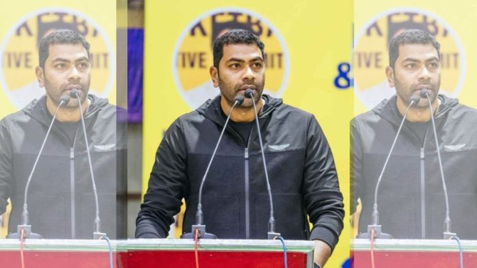 ஆதவ் அர்ஜுனா | காமன்ஸ்