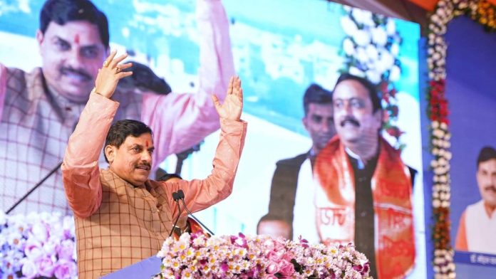 மத்தியப் பிரதேச முதல்வர் மோகன் யாதவ் ஞாயிற்றுக்கிழமை பத்நகரில் | புகைப்படம்: X/@DrMohanYadav51