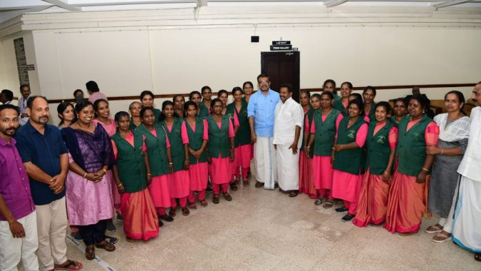 ஹரித கர்ம சேனா உறுப்பினர்கள் | புகைப்படம்: சிறப்பு ஏற்பாடு