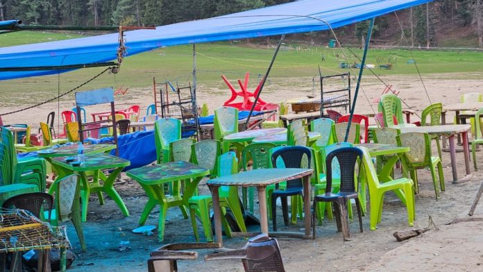 சுற்றுலாப் பயணிகளை அதன் காட்சிகள் மற்றும் ஒலிகளால் வரவேற்ற இடத்தை பாதுகாப்புப் படையினர் ஆக்கிரமித்துள்ள பைசரனில் அமைதி நிலவுகிறது | சஜித் அலி | தி பிரிண்ட்
