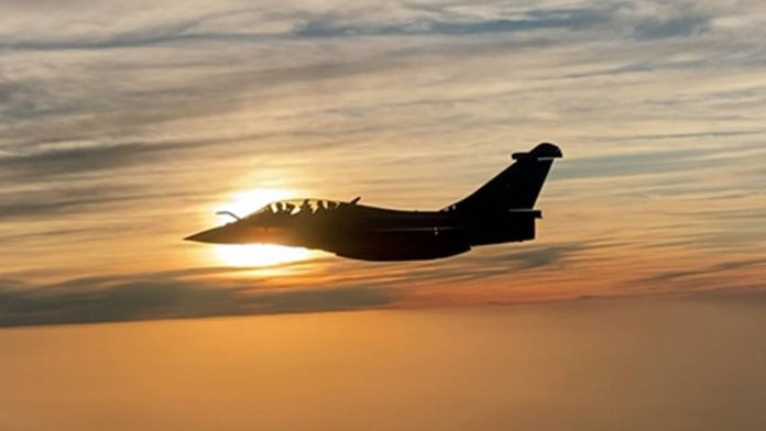 துல்லியமான பயிற்சிப் பயணத்தின் போது IAF இன் ரஃபேல் போர் விமானம் | புகைப்படம்: ANI