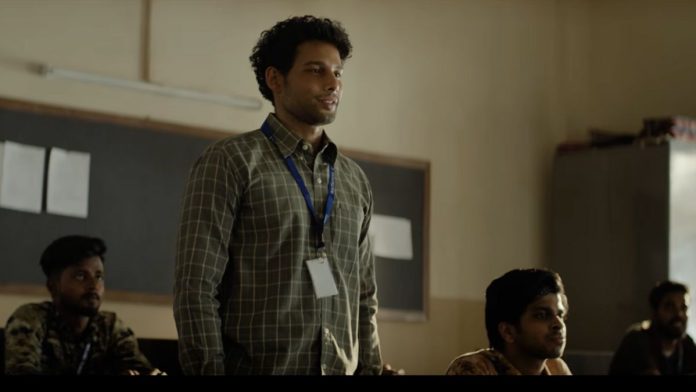தடக் 2 படத்தின் டிரெய்லரில் சித்தாந்த் சதுர்வேதி.