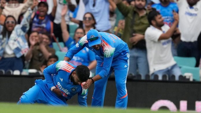 அக்டோபர் 25 அன்று ஷ்ரேயாஸ் ஐயருக்கு காயம் ஏற்பட்டது | புகைப்படம்: X/@imkevin149