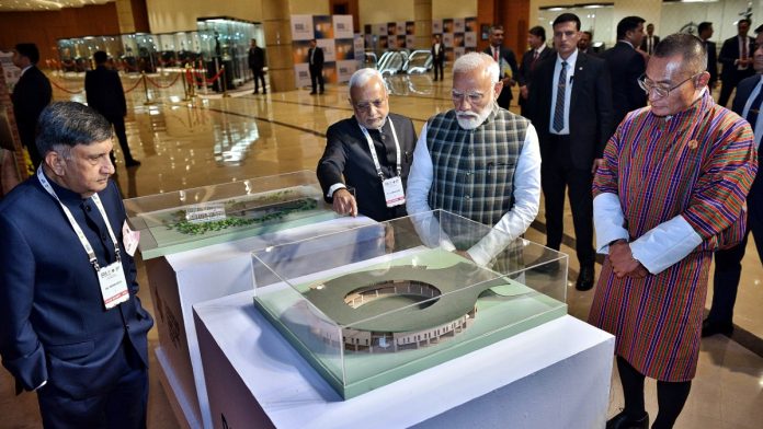 பிரதிநிதித்துவம் | பிப்ரவரி 21, 2025 அன்று புதுதில்லியில் உள்ள பாரத் மண்டபத்தில் பூட்டான் பிரதமர் ஷெரிங் டோப்கேவுடன் பிரதமர் நரேந்திர மோடி | ANI