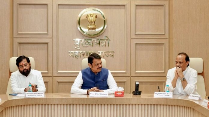 (இடமிருந்து வலமாக) மகாராஷ்டிரா துணை முதல்வர் ஏக்நாத் ஷிண்டே, முதல்வர் தேவேந்திர ஃபட்னாவிஸ் மற்றும் துணை முதல்வர் அஜித் பவார் ஆகியோரின் கோப்பு புகைப்படம் | ANI