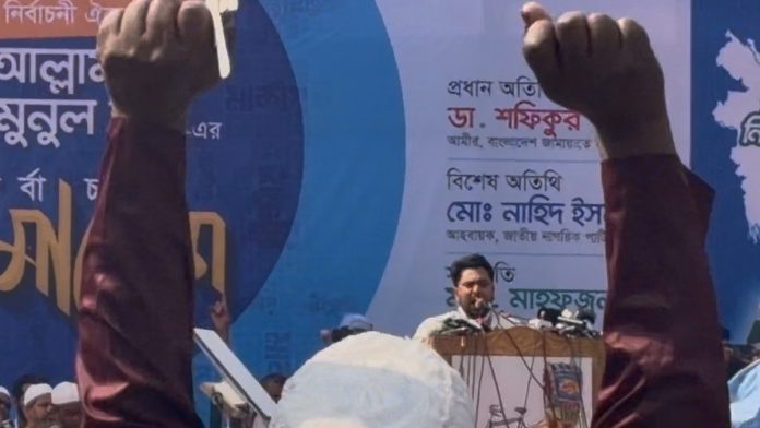 9 பிப்ரவரி 2026 அன்று டாக்காவின் முகமதுபூரில் நடைபெற்ற பொதுக்கூட்டத்தில் NCP கன்வீனர் நஹிட் இஸ்லாம் உரையாற்றினார் | டெப்துத்தா சக்ரவர்த்தி/ThePrint