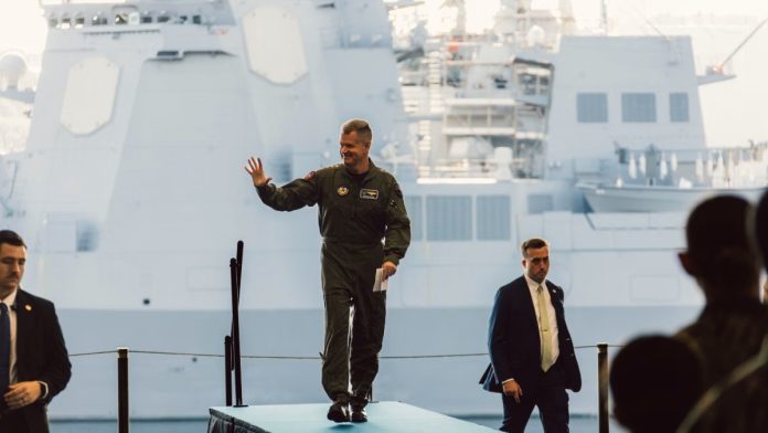 அட்மிரல் சாமுவேல் ஜே. பாப்பரோ ஜூனியரின் கோப்பு புகைப்படம் | X @INDOPACOM