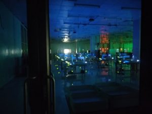 காஞ்சிபுரம், ஒரகடத்தில் உள்ள பாலிமேடெக்கின் அலகில், ரோபோடிக் ஆயுதங்கள் 24×7 குறைக்கடத்தி கூறுகளை இணைக்கின்றன | புகைப்படம்: அம்ருதான்ஷ் அரோரா | திபிரிண்ட்