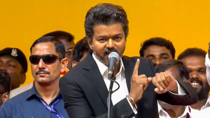 சென்னை, பதவியேற்பு விழாவில் தமிழக முதலமைச்சர் சி. ஜோசப் விஜய் | புகைப்படம்: பிடிஐ