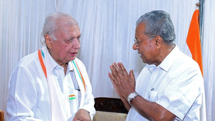 மாநிலத்தின் இரண்டு பல்கலைக்கழகங்களுக்குத் துணைவேந்தர்களை நியமிப்பது தொடர்பாக, அப்போதைய ஆளுநர் ஆரிஃப் முகமது கானுக்கும் அப்போதைய கேரள முதல்வர் பினராயி விஜயனுக்கும் இடையே மோதல் நிலவியது. | ANI கோப்புப் படம்